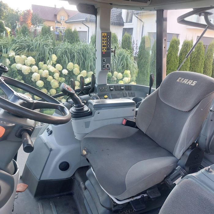 Claas Arion  440