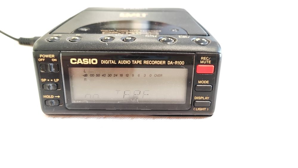 Walkman Casio DA-R100 – przenośny rejestrator/odtwarzacz DAT