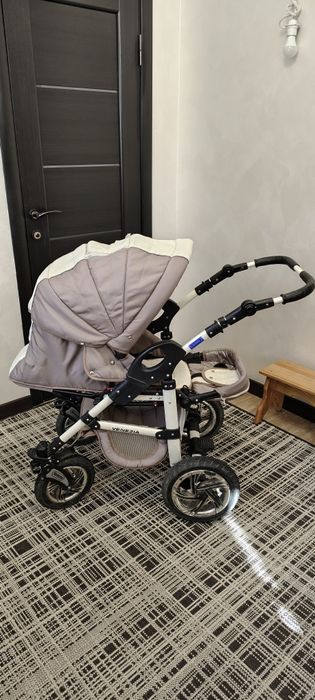 Продам дитячу коляску