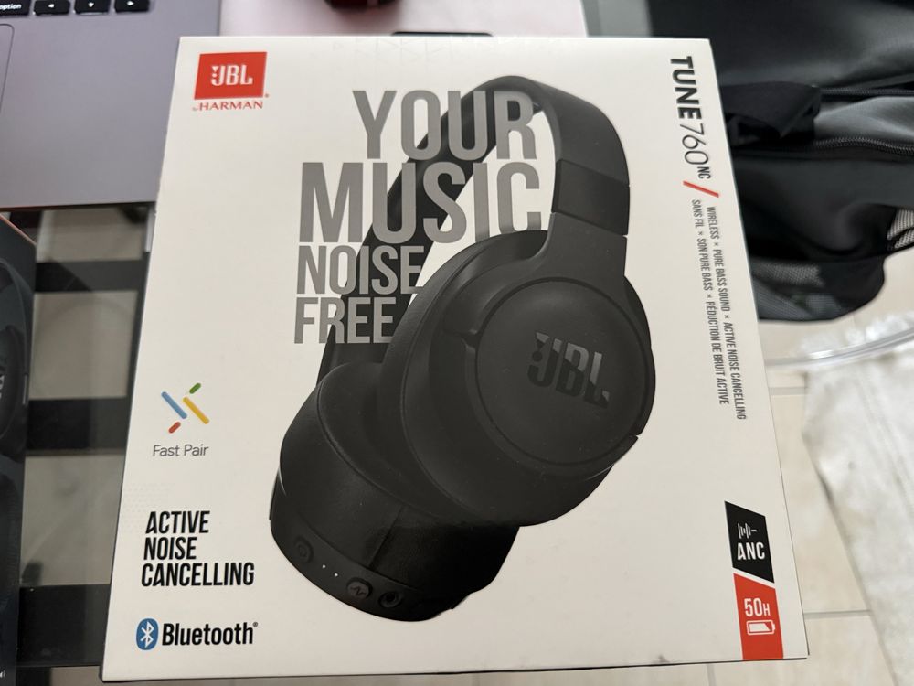 JBL Tune 760 NC Novos