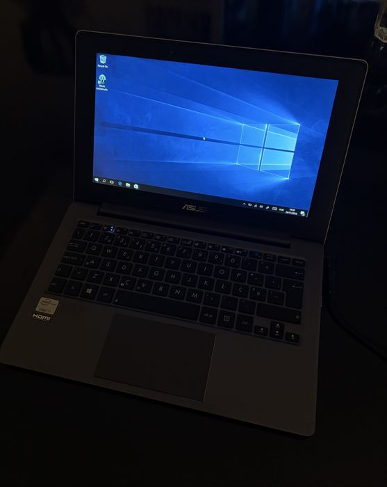 Asus Taishi 21 Notebook PC