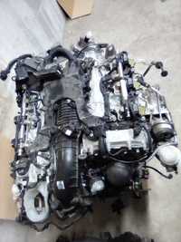 Двигатель A2760105211 Mercedes