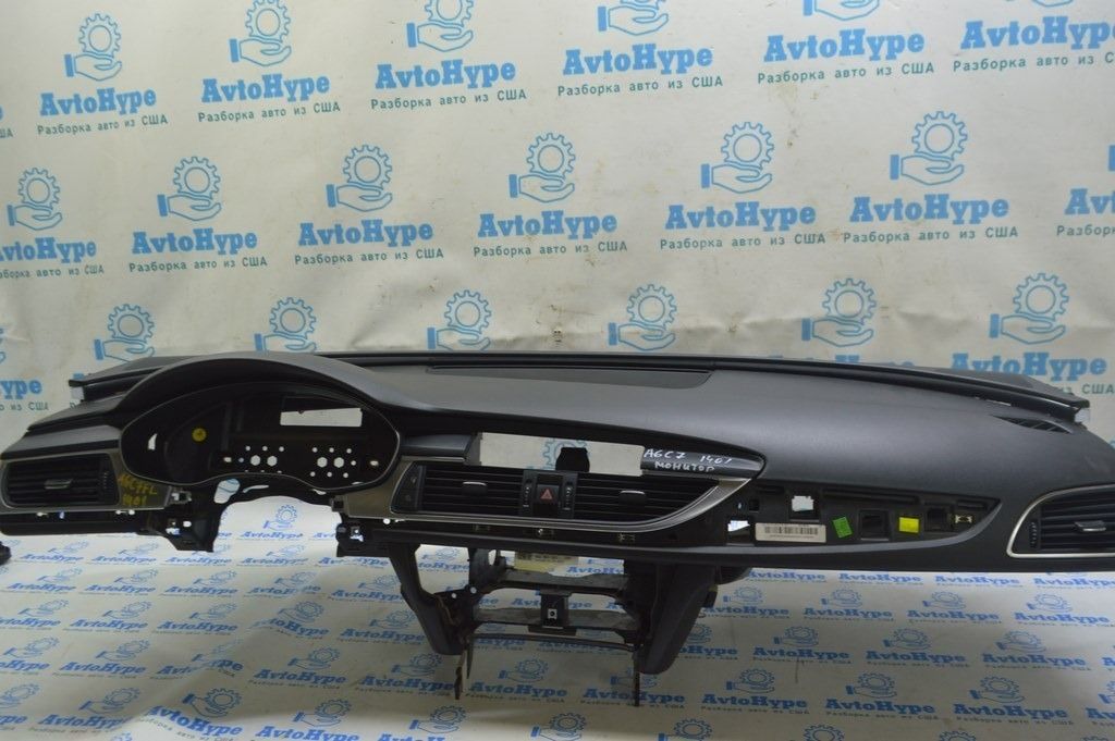 Торпедо передняя панель с AIRBAG Audi A6 C7 12-18 без проекции, черн (
