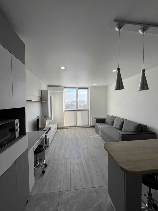 Оренда квартири-студії в ЖК Ріел-Сіті, вул. Рудненська