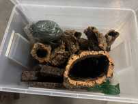 Kryjówki do terrarium, tuby korkowe
