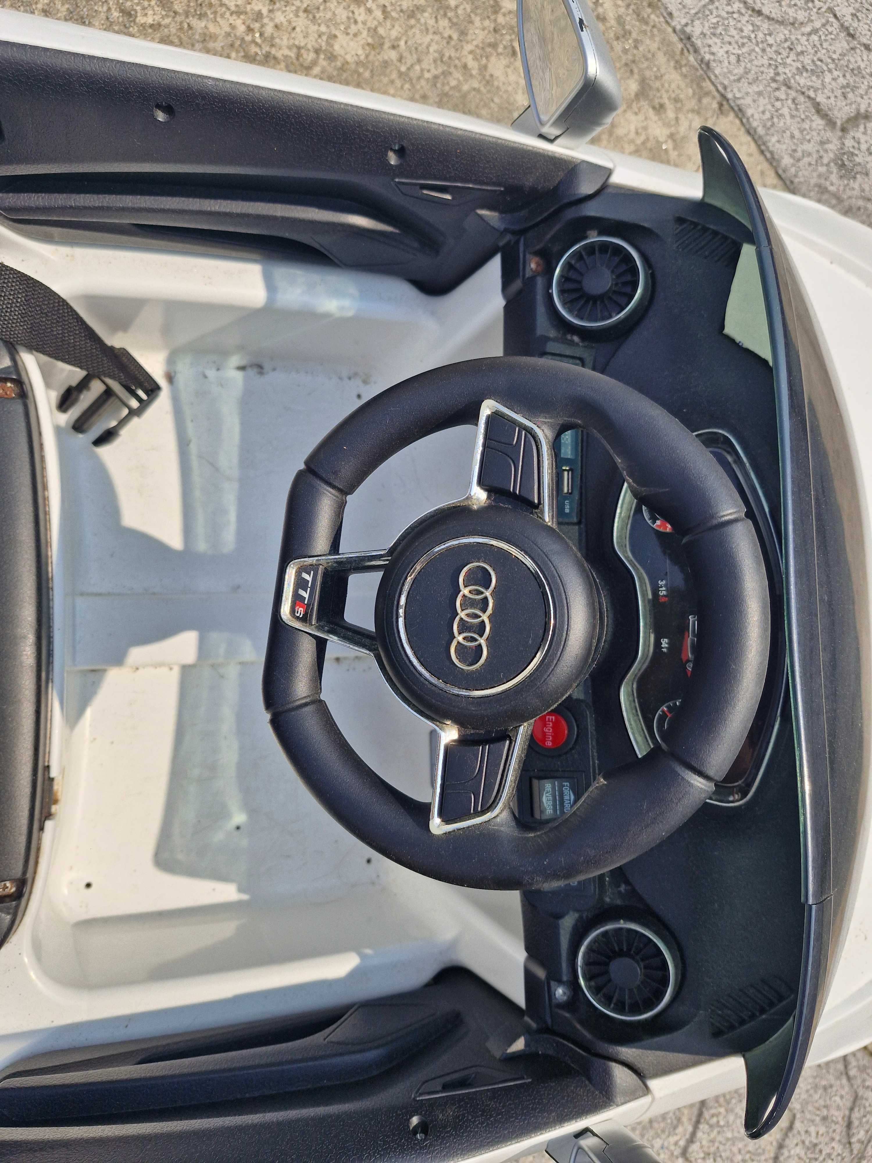 Carro eléctrico criança