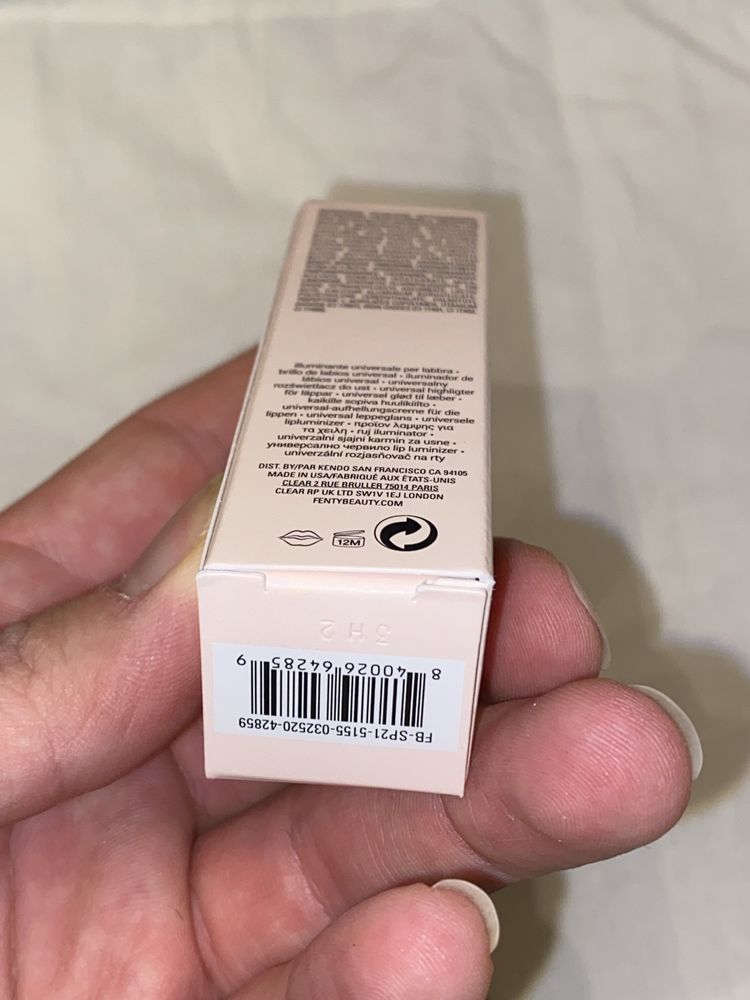 Fenty Beauty gloss bomb universal lip luminizer hot chocolit Fenty