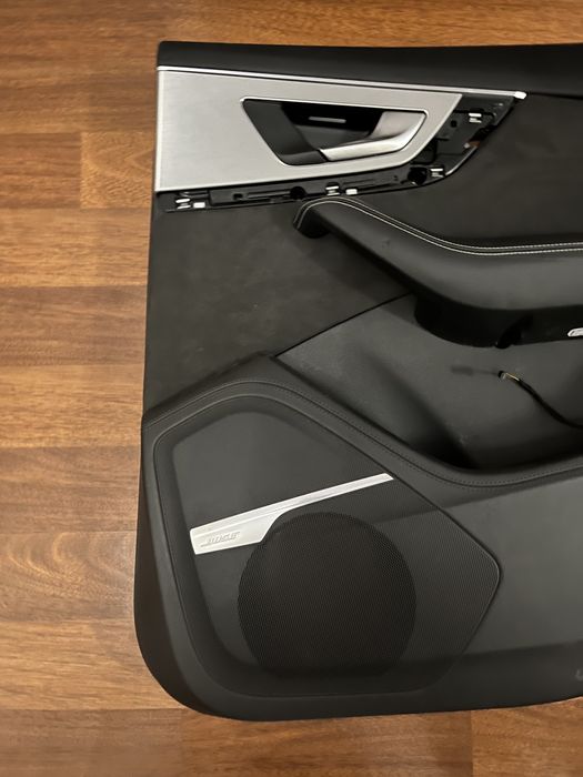 Обшивка Ауді Q7 4m