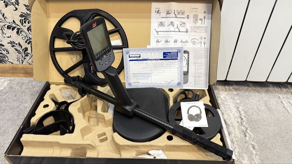 Металошукач Minelab Equinox 900