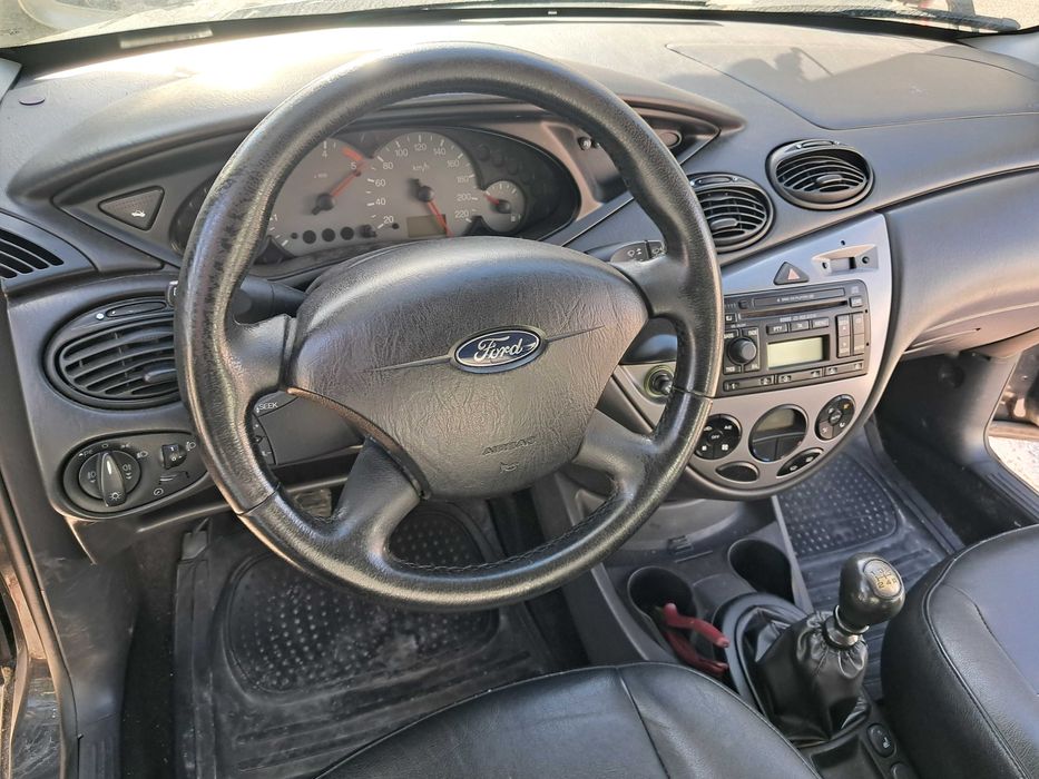 Ford Focus 2003 em Bom Estado