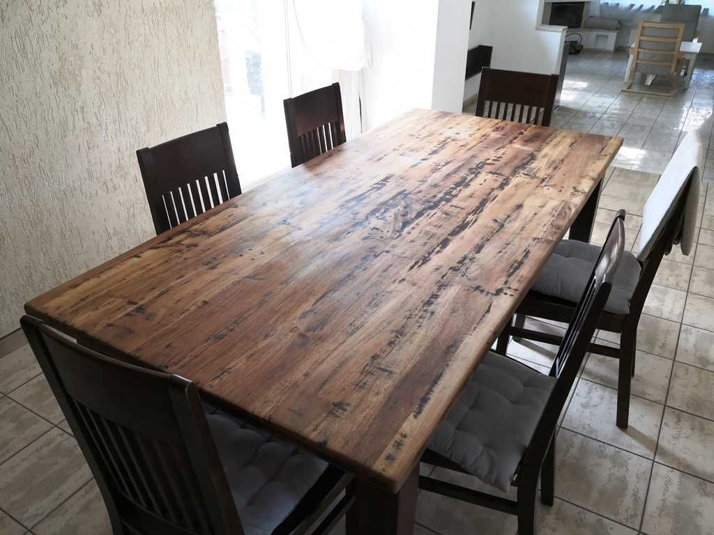 unikatowy stół drewniany w stylu kolonialnym