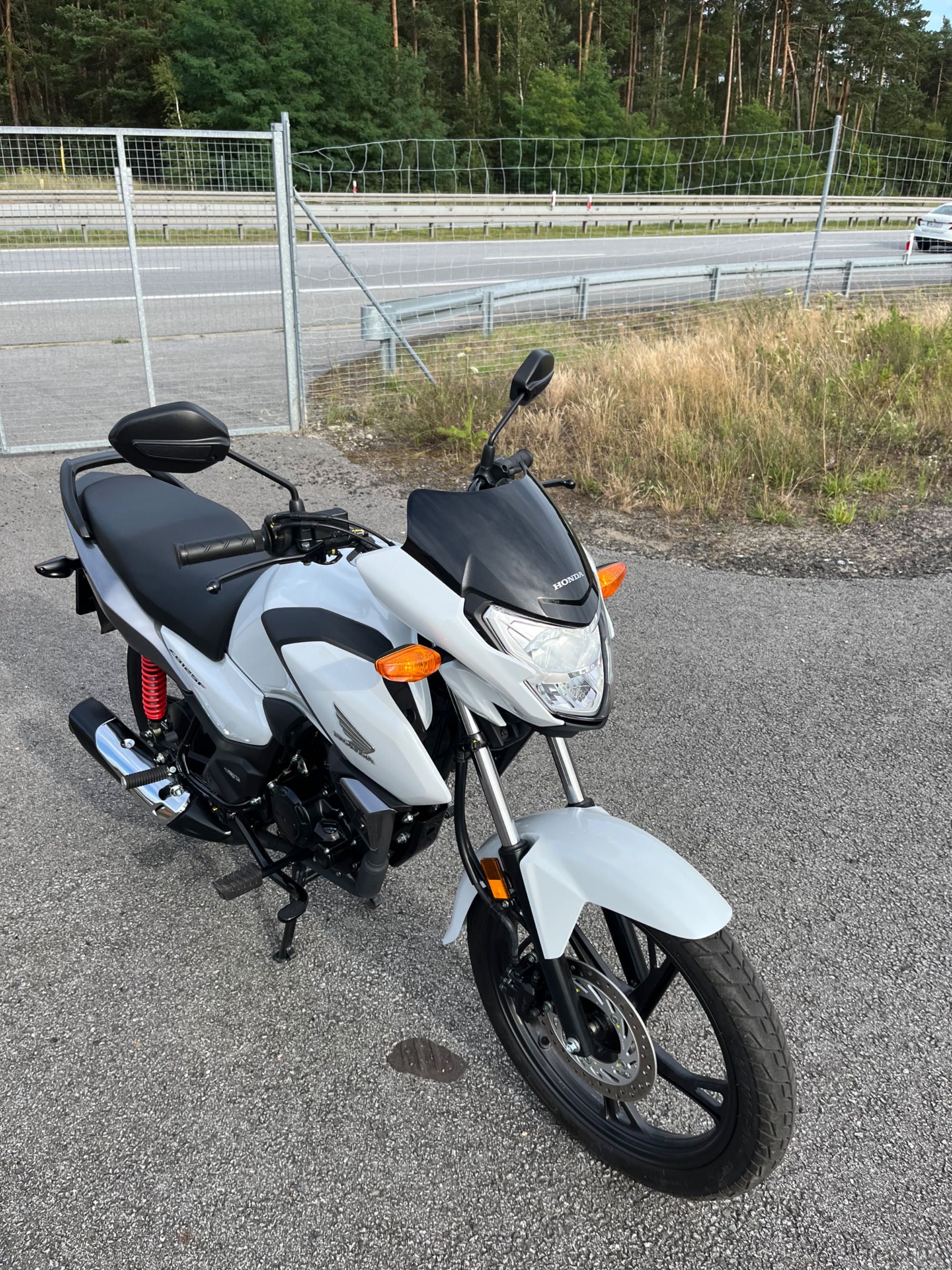 Sprzedam Honda CB125F