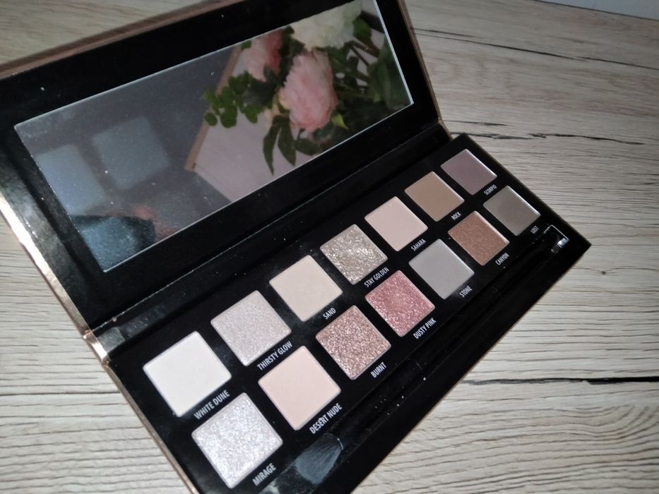 Douglas paleta cieni Desert Nudes