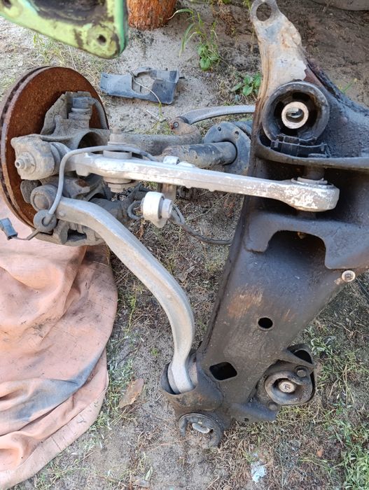 Запчасти на Ауди А4 В5 Кватро универсал б/у