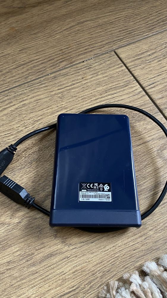 Зовнішній жорсткий диск Adata 1 tb