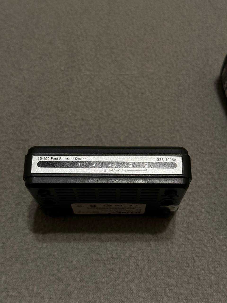 Сетевой коммутатор (switch) 100 Mb/s на 5 портов