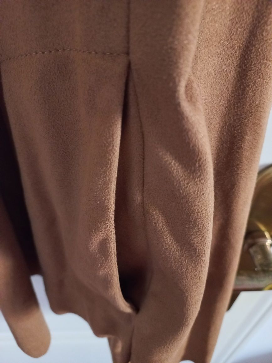 Casaquinho ,meia estação, da STRADIVARIUS   IMPECÁVEL