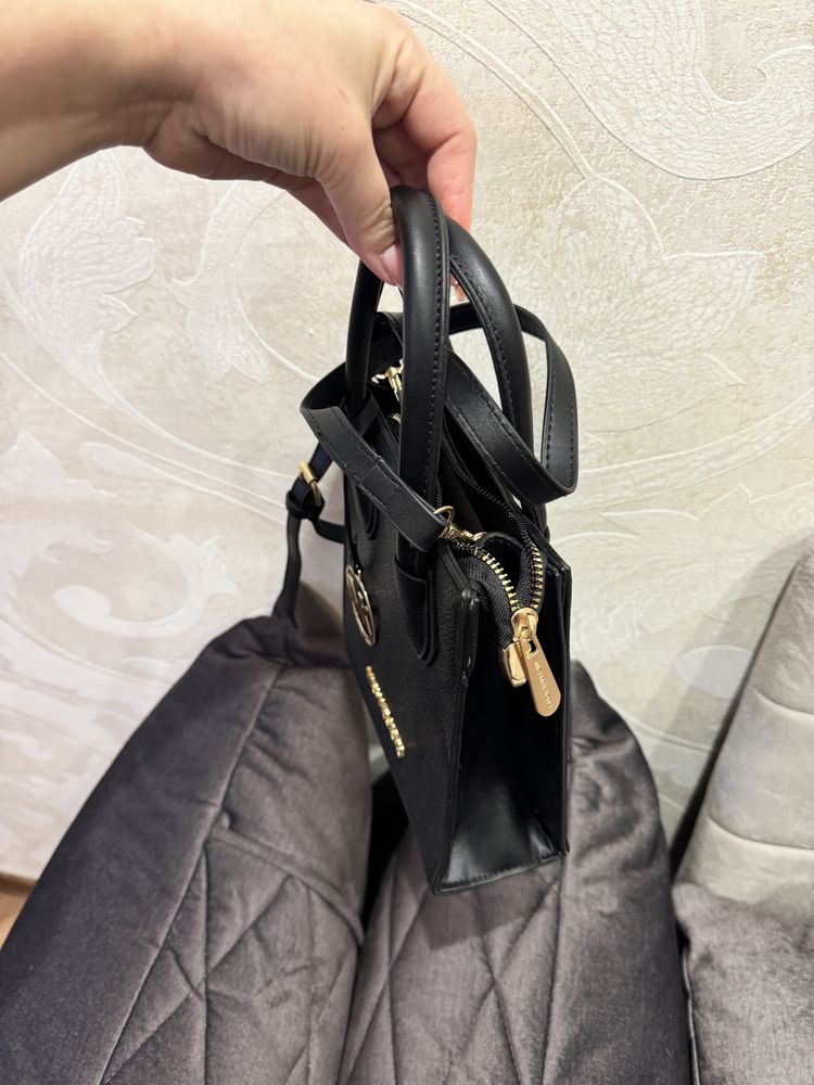 Сумочка Michael Kors Mercer