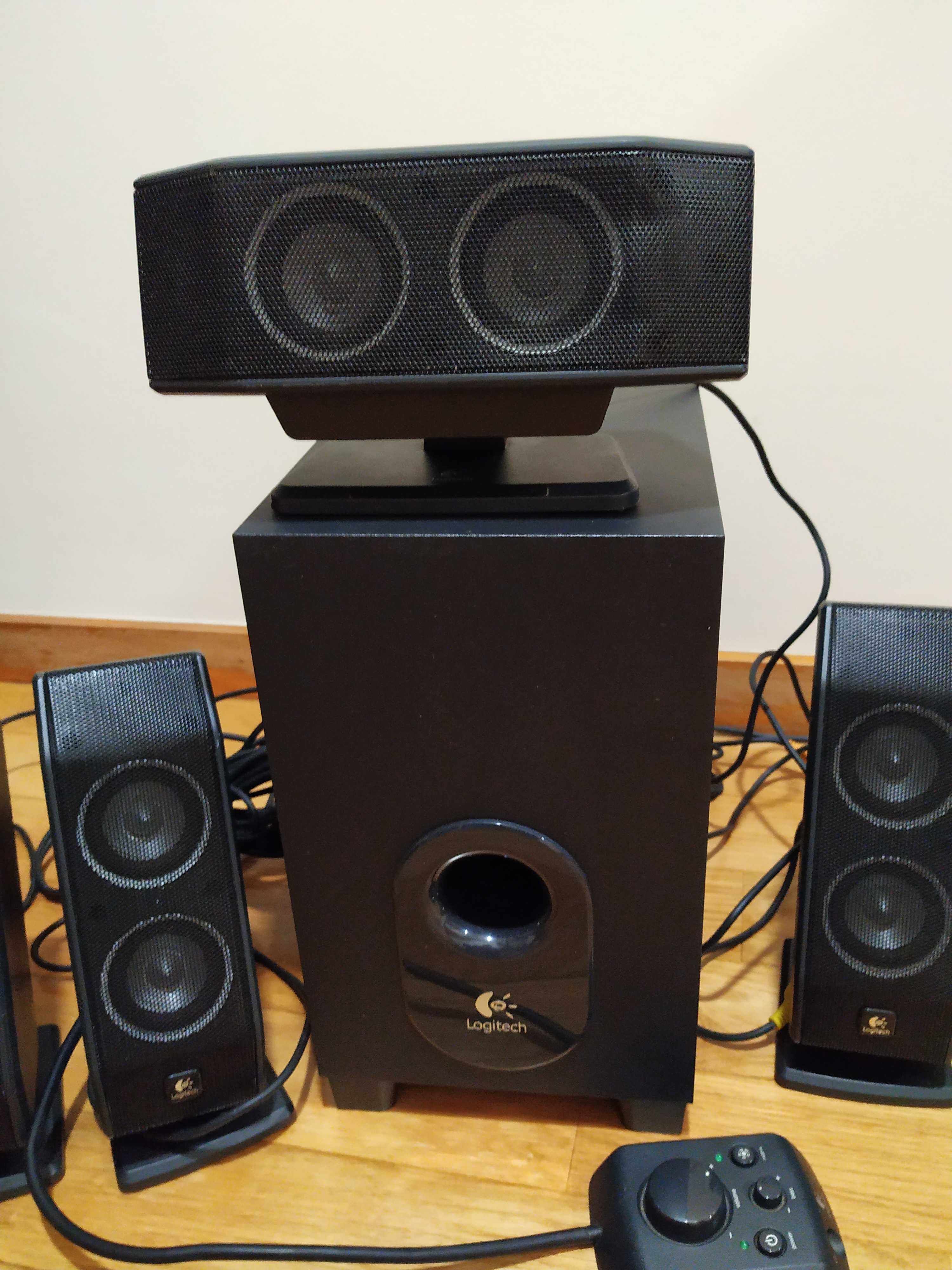 Colunas Logitech X-540 5.1 Surround