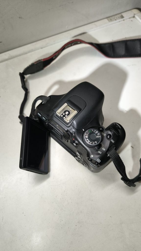 Canon 600D + Lentes e extras