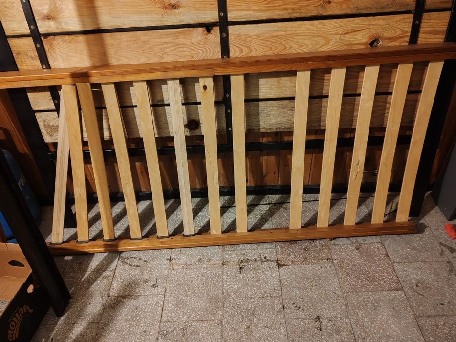 Łóżko drewniane brązowe 191x86, materac 180x80