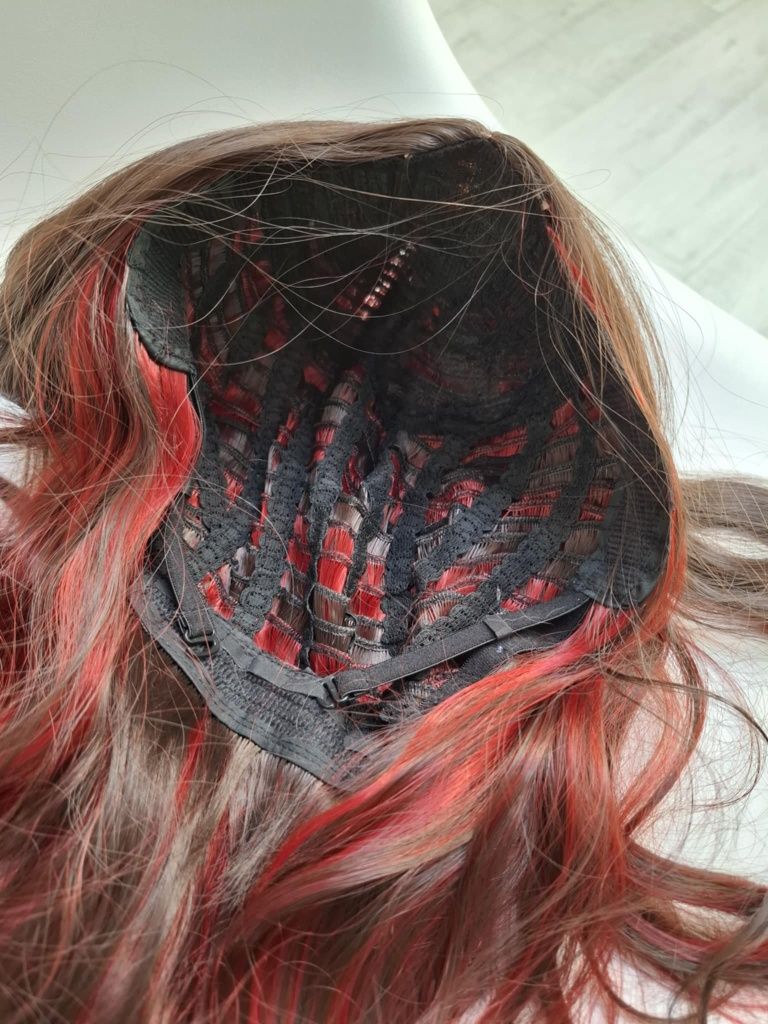 Peruka brązowo czerwona brązowa gęsta pasemka czerwone WIG cosplay gęs