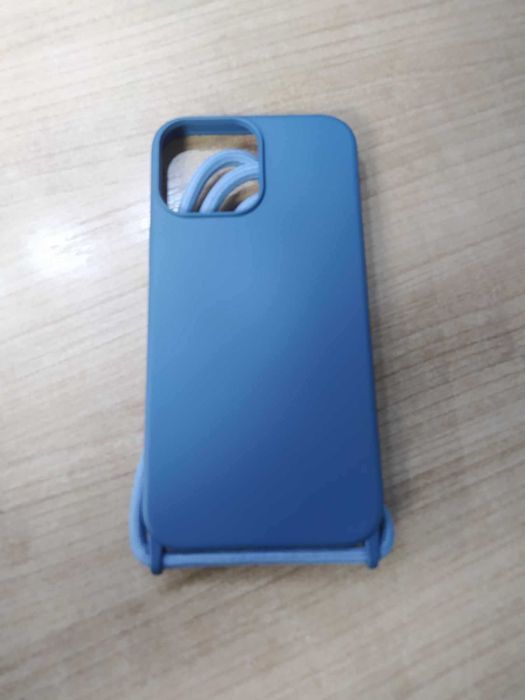 Etui Iphone 13 Pro Max ze sznurkiem