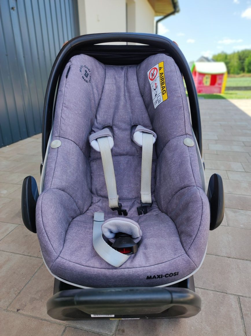 Fotelik nosidełko maxi Cosi pebble z bazą isofix