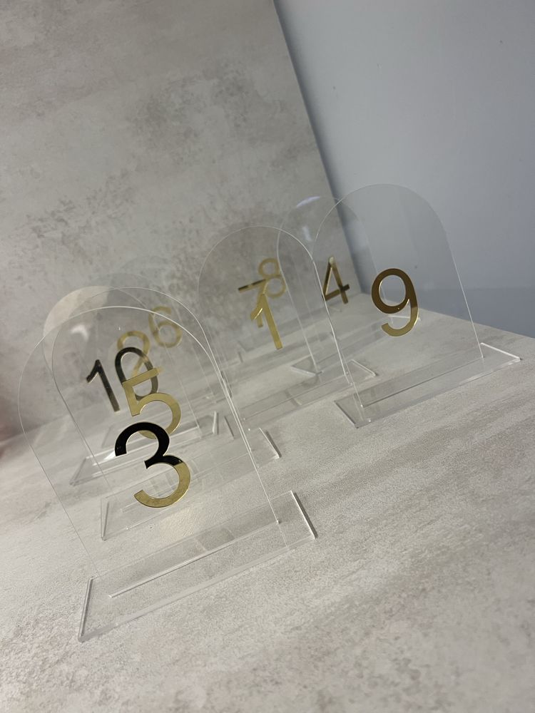 Numery na stoły tabliczki