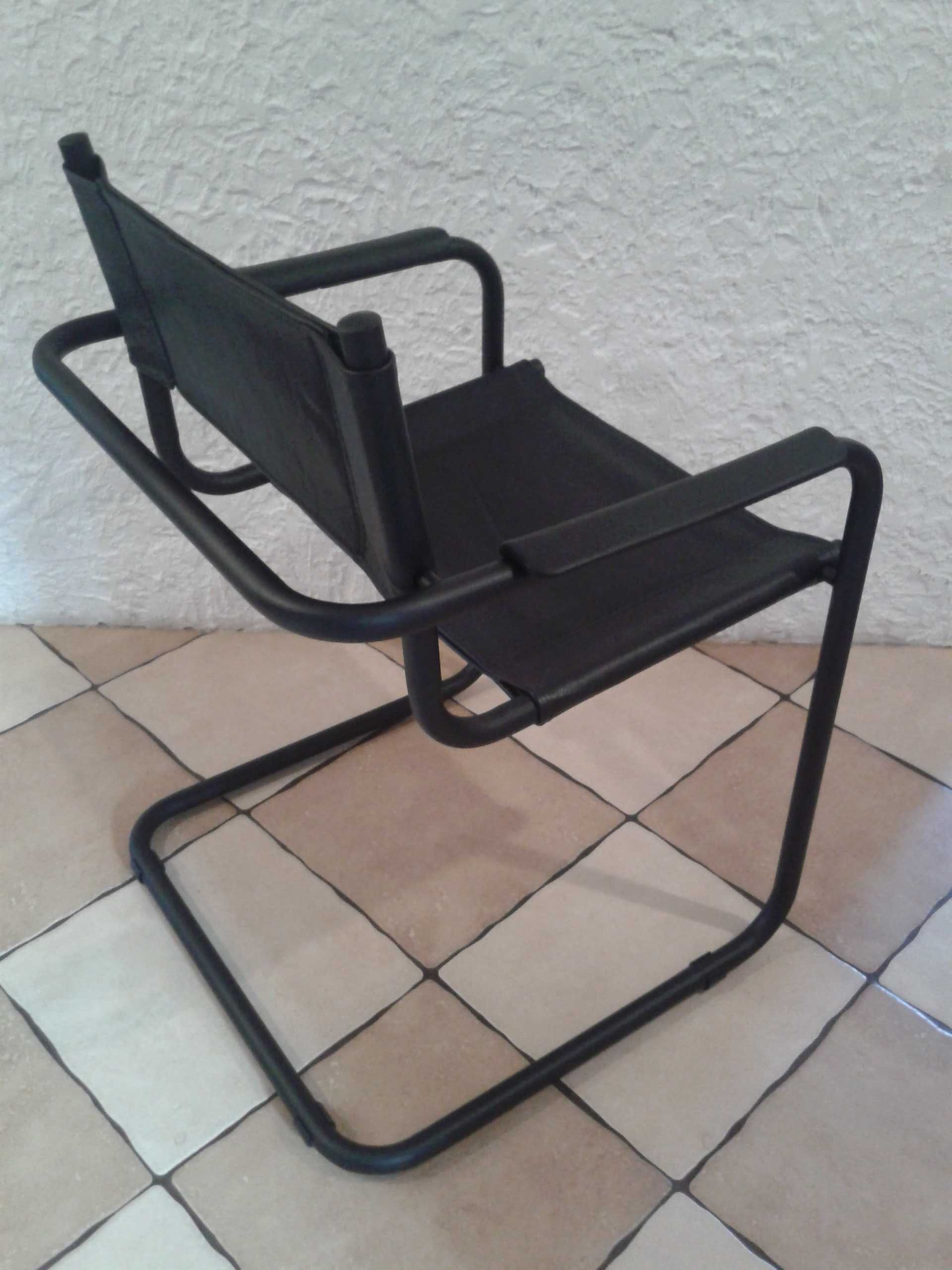Krzesła styl Bauhaus po renowacji