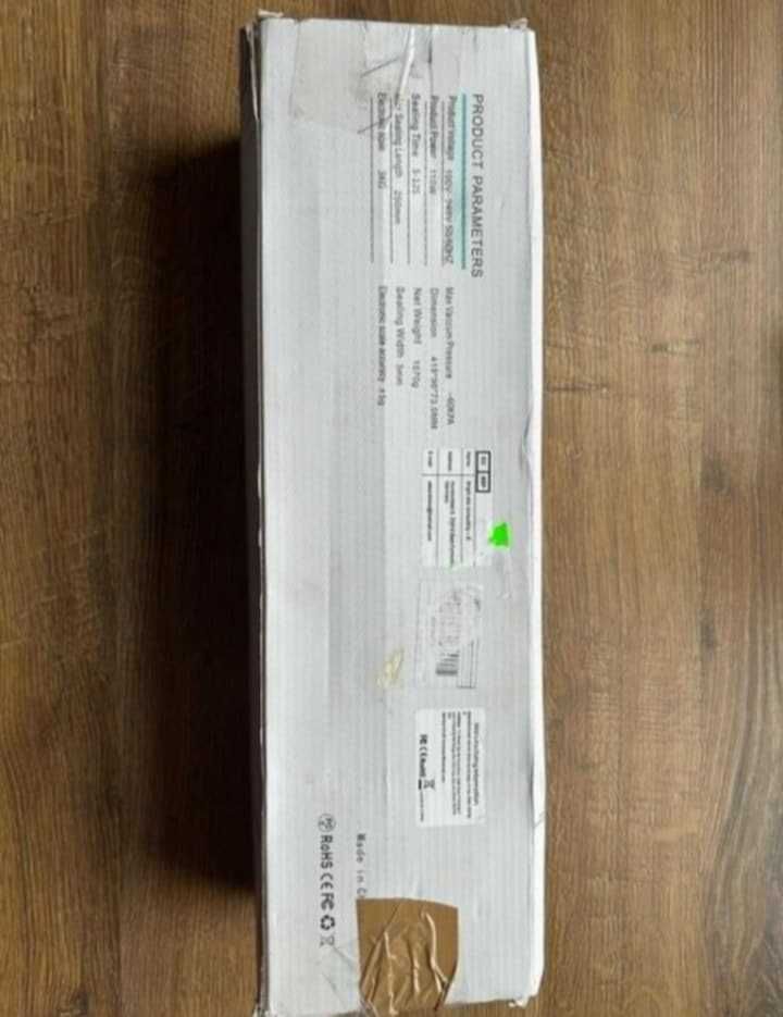 Zgrzewarka próżniowa do folii z wagą model HK011