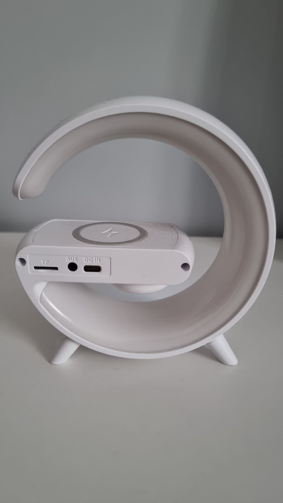 Lampka nocna LED ladowarka indukcyjna głośnik Bluetooth