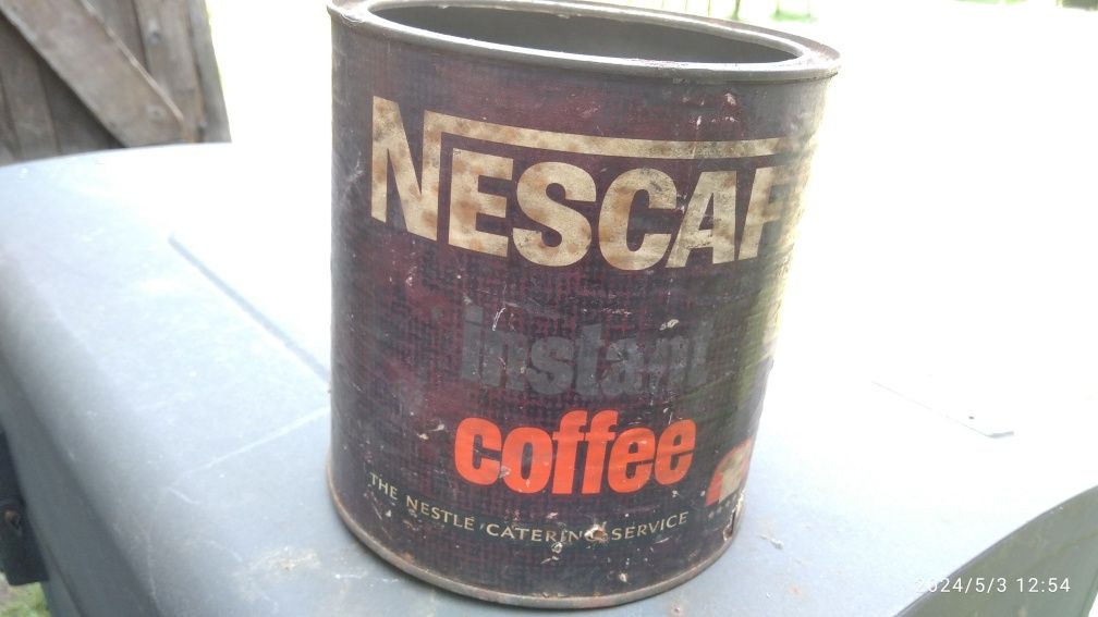 Puszka Nescafe instant coffee stara