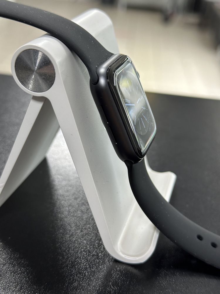 Apple Watch SE 40mm Space Grey 100%