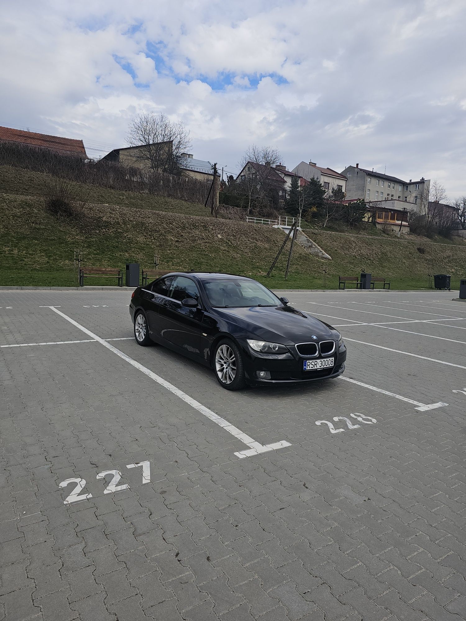 BMW E92 320i 170km