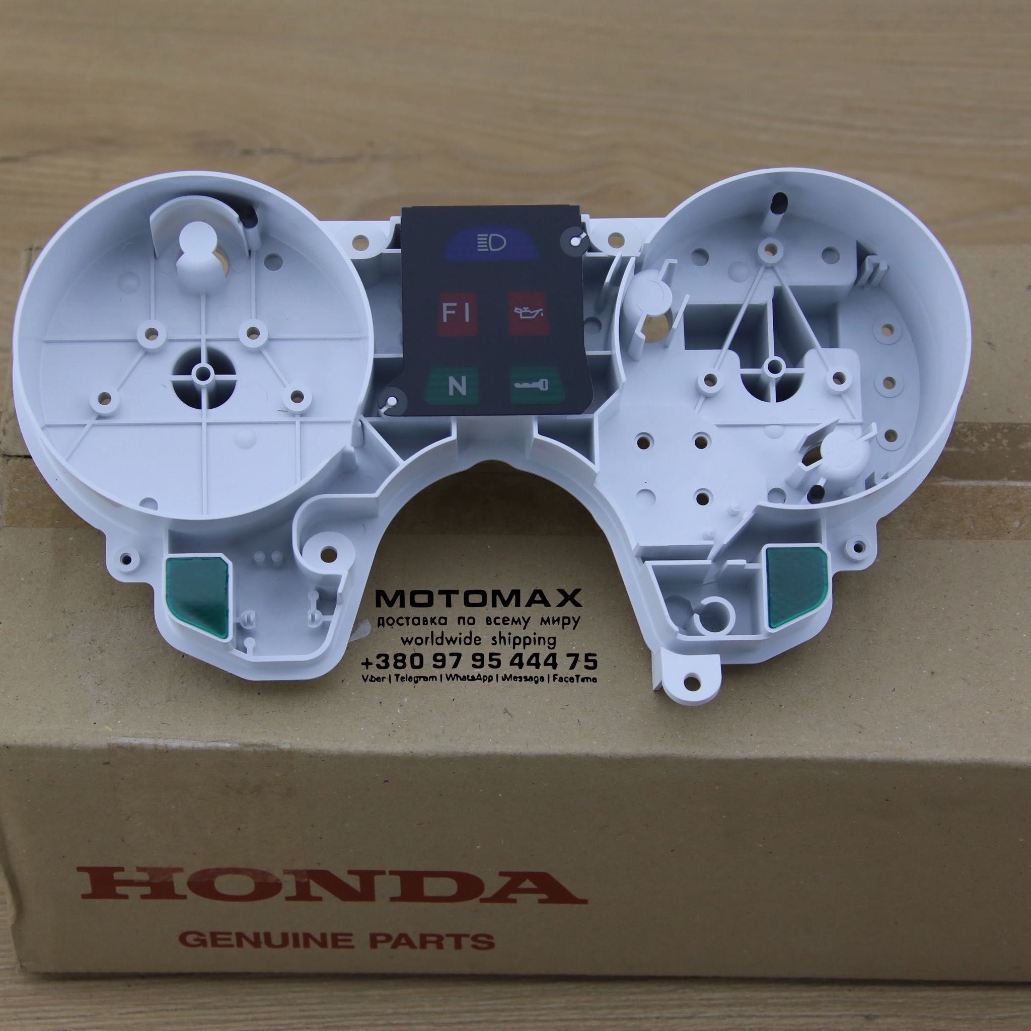 Корпус приборной панели на Honda X11 (CB1100SF X-Eleven)