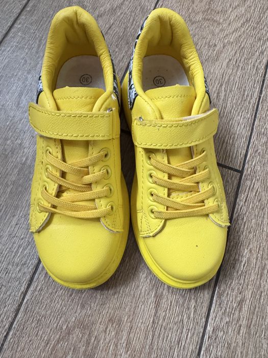 Красовки для дівчинки