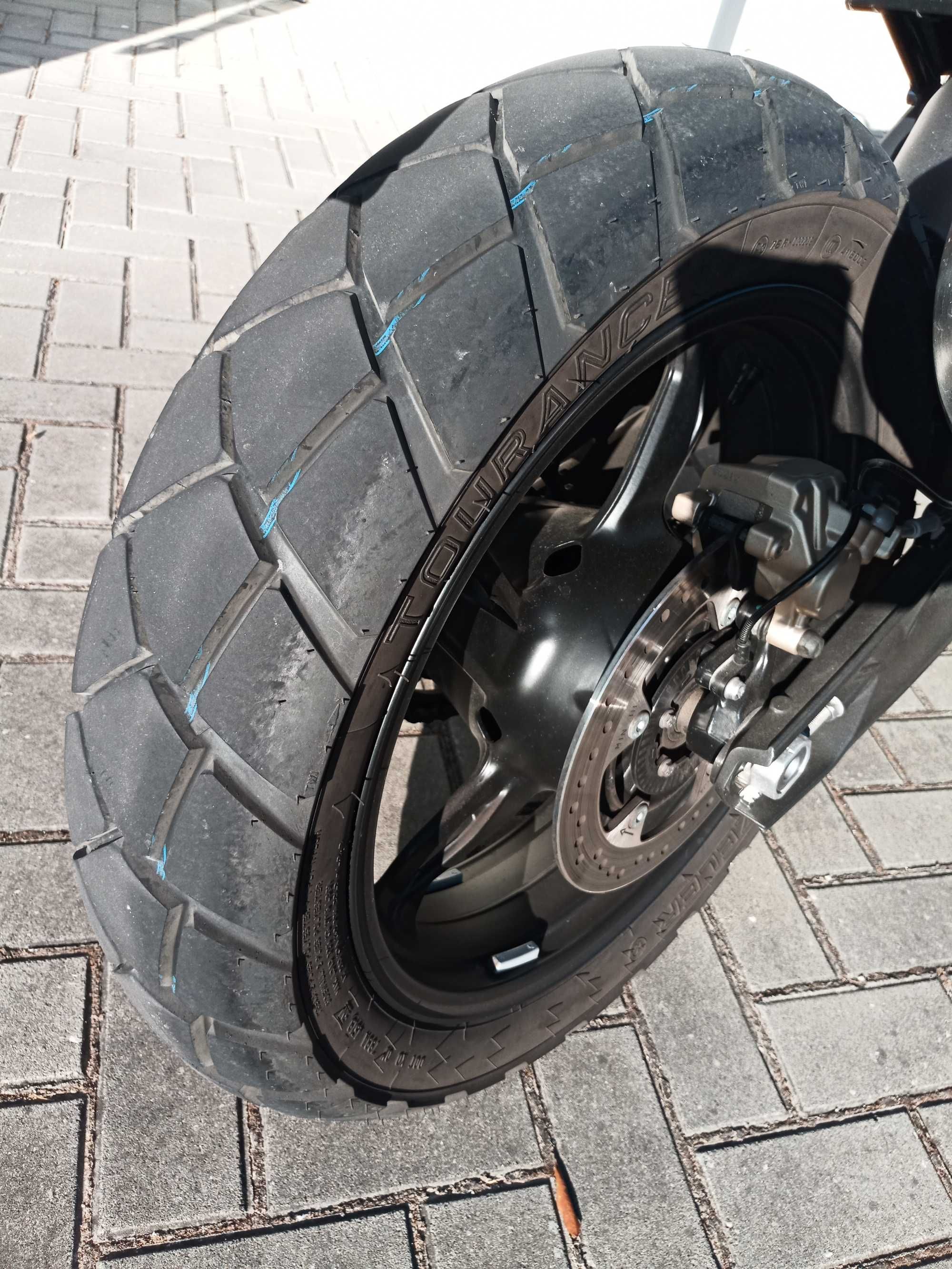 Vendo ou troco mota BMW GS 310 como nova por carrinha 4x4 KingCab