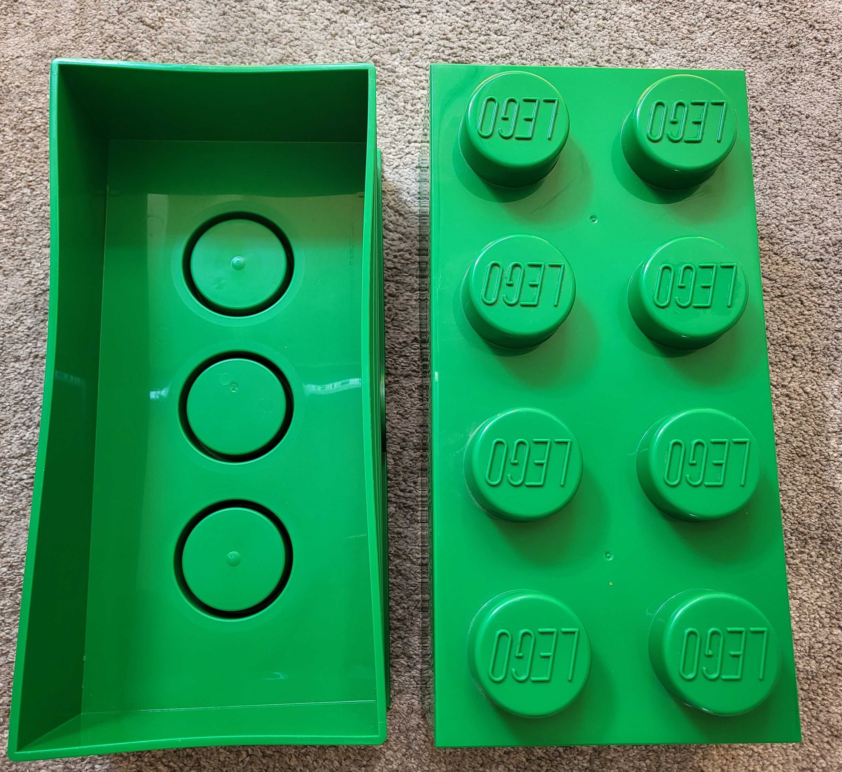 Pojemnik na klocki marki Lego z 8 wypustkami