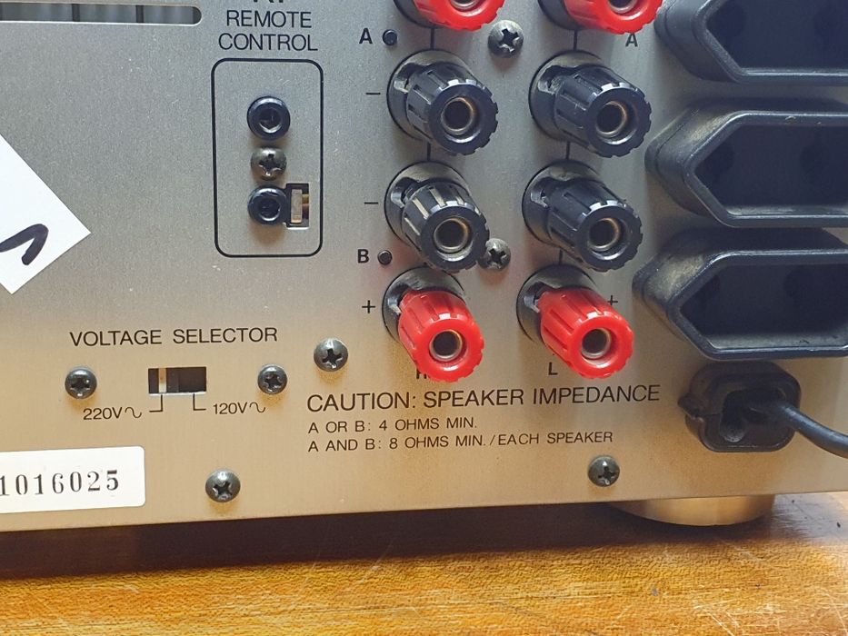 Onkyo A RV 400 wzmacniacz solidny 2 x 100W 8ohm pilot