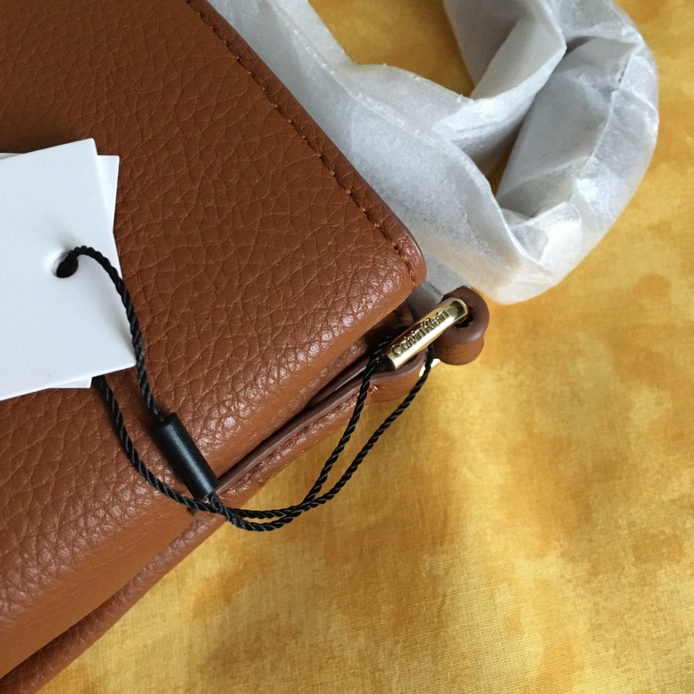 Torebka Calvin Klein cognac crossbody