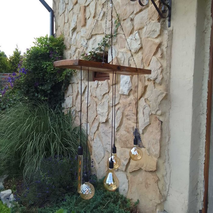 Lampa wisząca z deski
