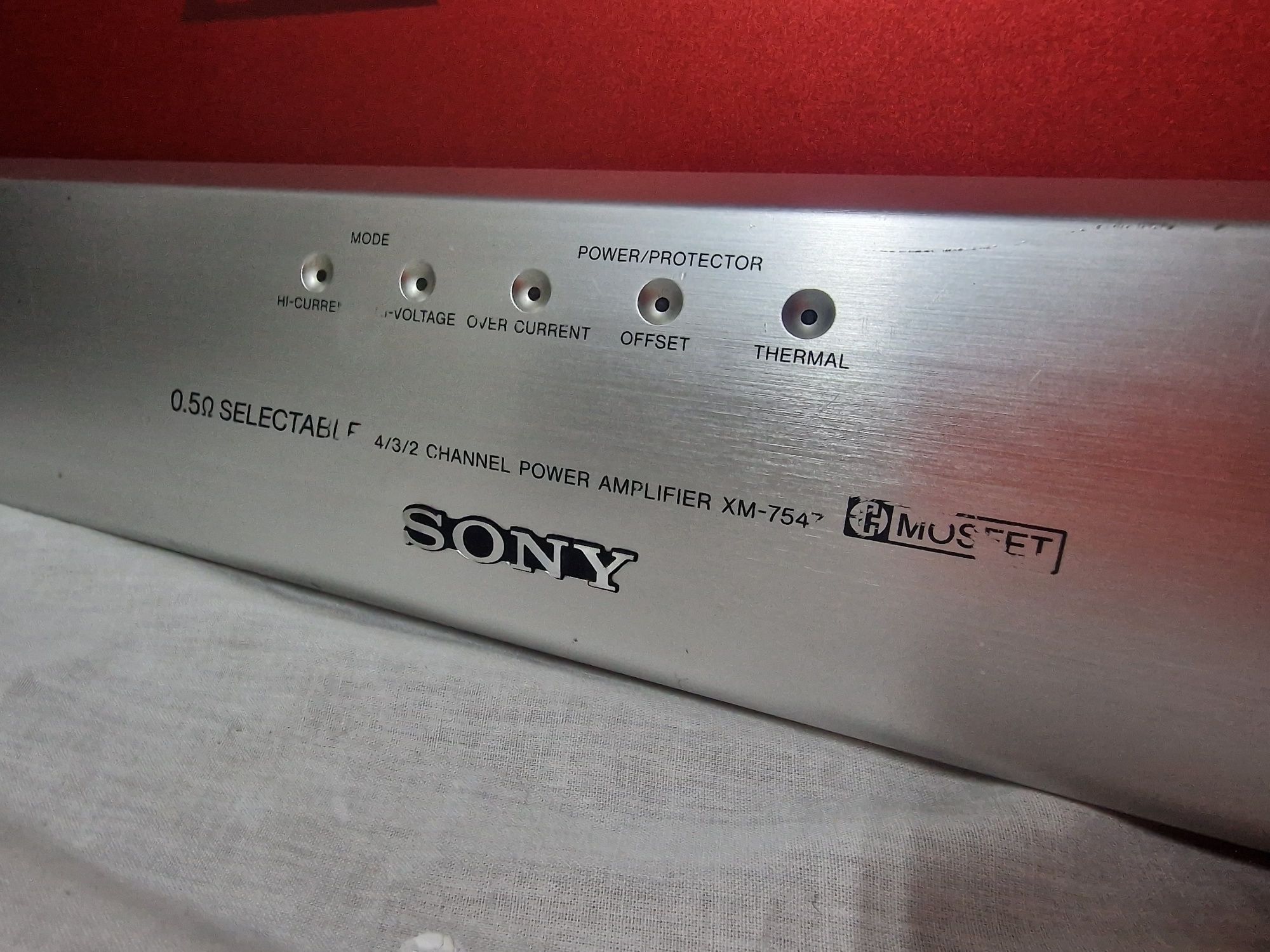 (RARO) Sony "Big Red" XM-7547
