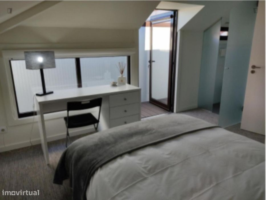 427615 - Quarto com cama de casal, com casa de...