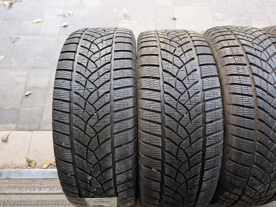 Зимняя резина 235/55 R19 Goodyear Ultragrip