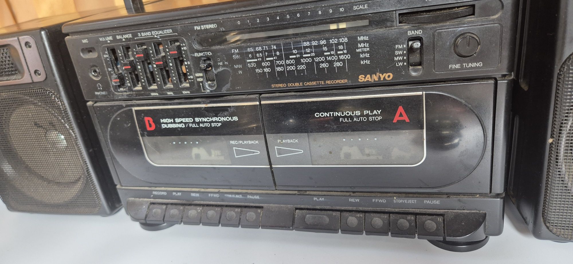 Radiomagnetofon vintage Sanyo MW171LO sprawny
