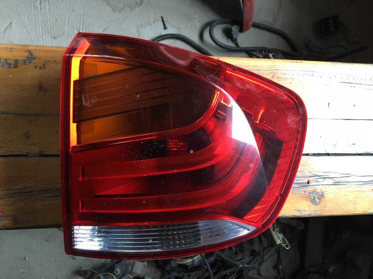 Задняя правая фара BMW X1 2009-2015