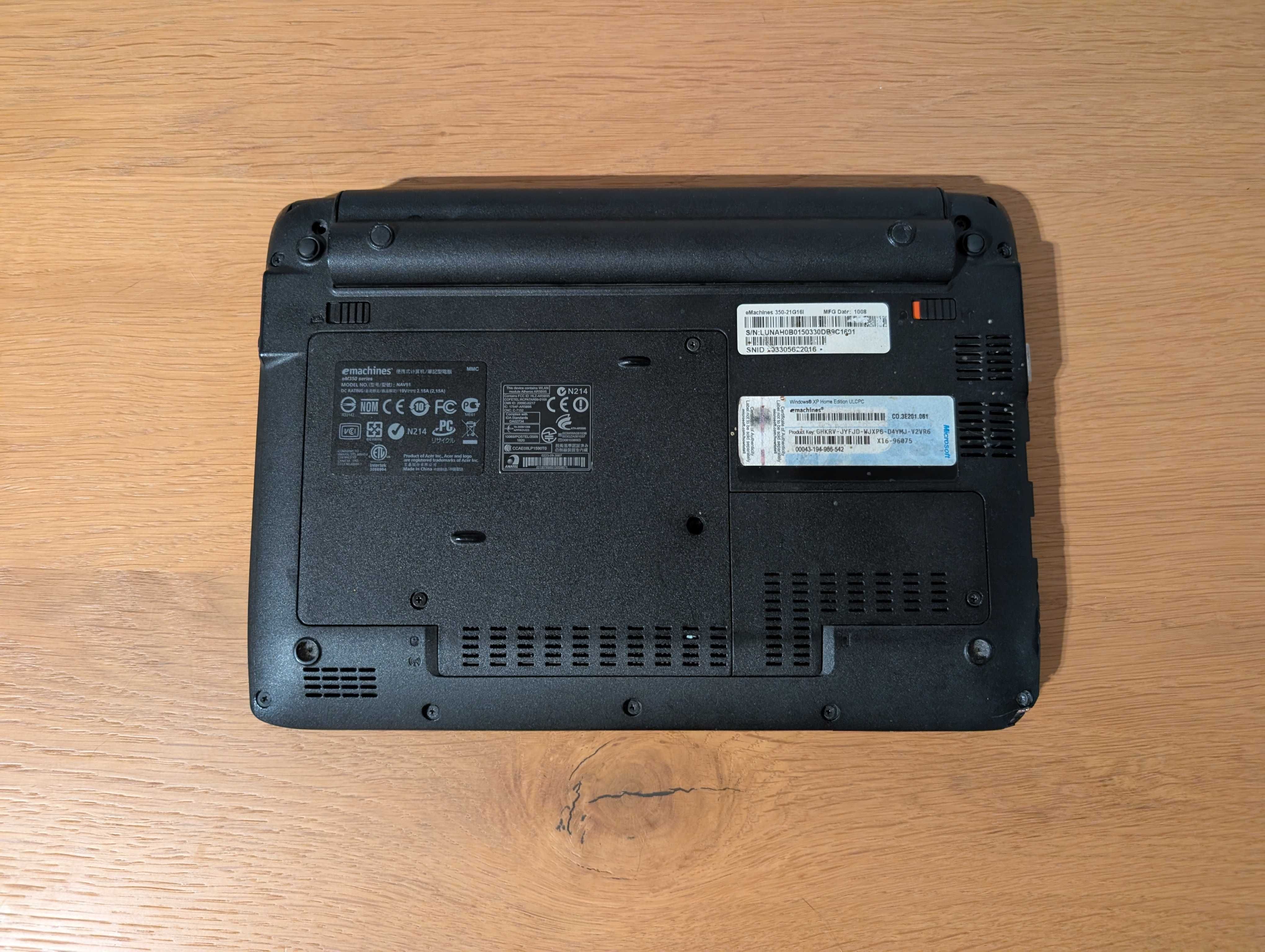 laptop eMachines os: linux ekran: 10 cali Pamięć: 1GB dysk: 160GB