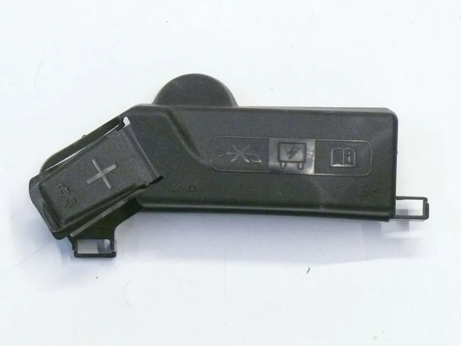 POKRYWA KLEMY PLUSOWEJ AKOMULATORA OPEL ASTRA K ASTRA V 2015