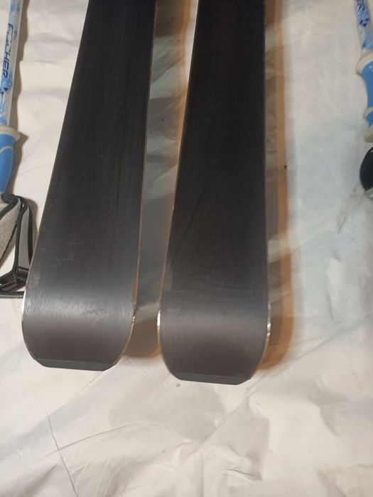 Narty zjazdowe Atomic